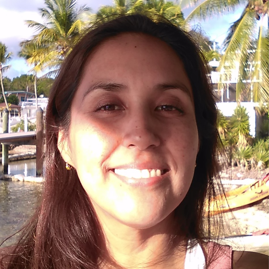 Tania Islas-Flores