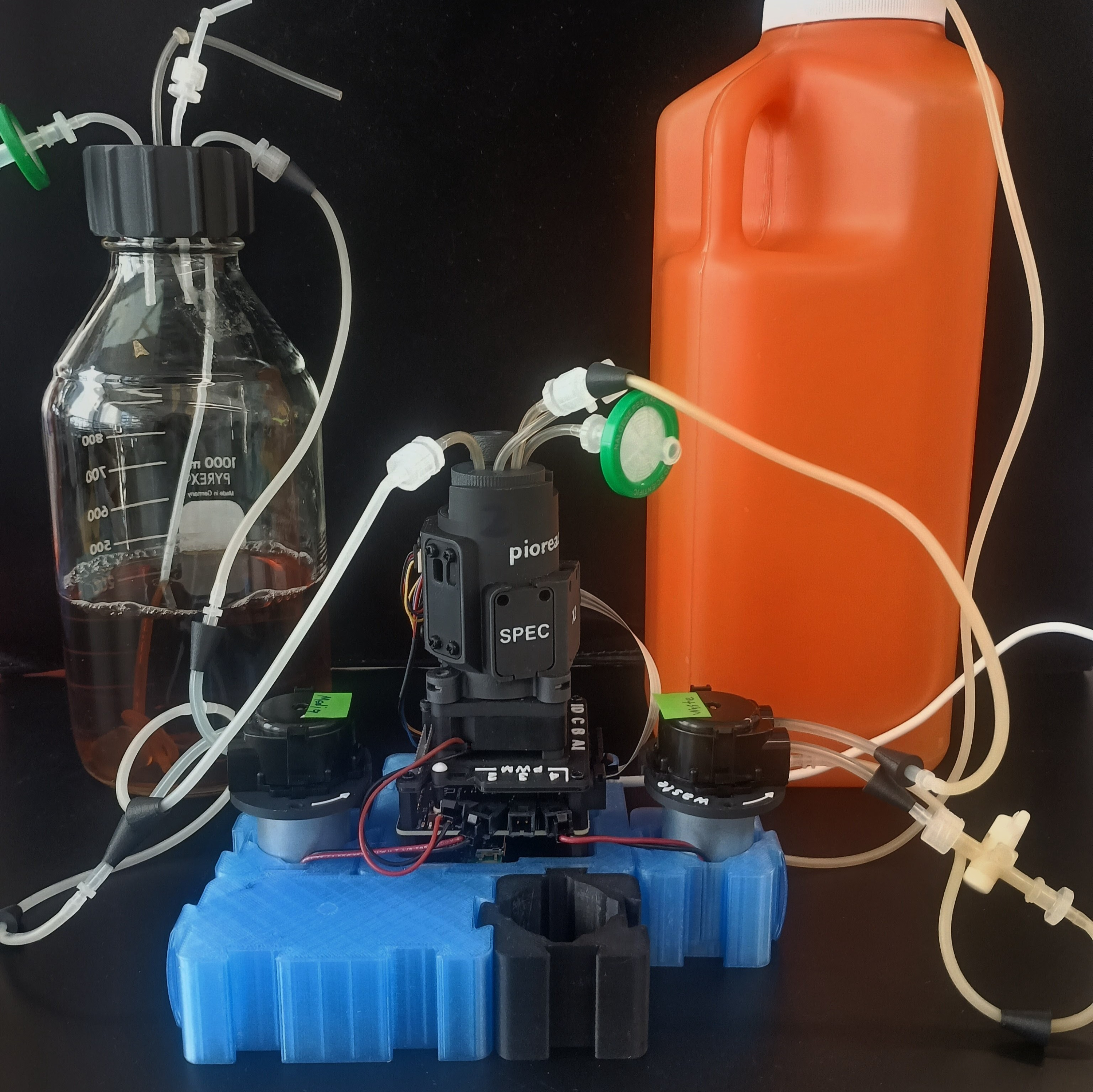 Cultivation of episymbiont-host co-cultures within a Bioreactor