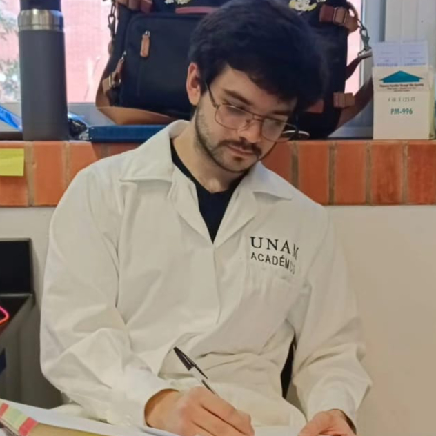 Juan M Zurita-Artaloitia